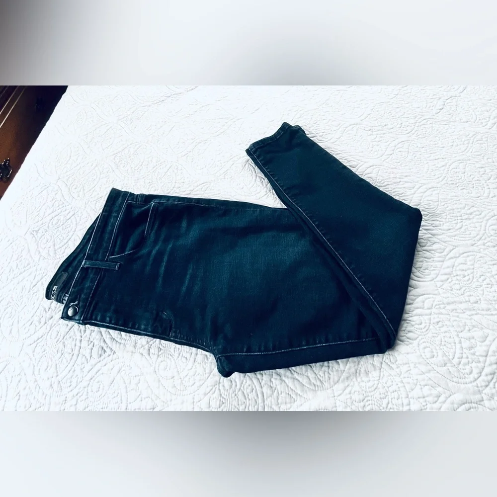 JOE’S JEANS Size 32 Skinny Ankle Leg Jeans in Fenwick Wash Denim EUC